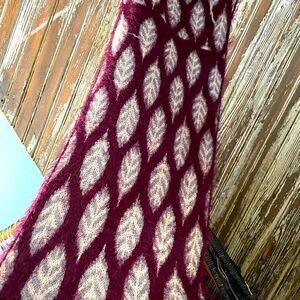 Do Everything in Love infinity scarf